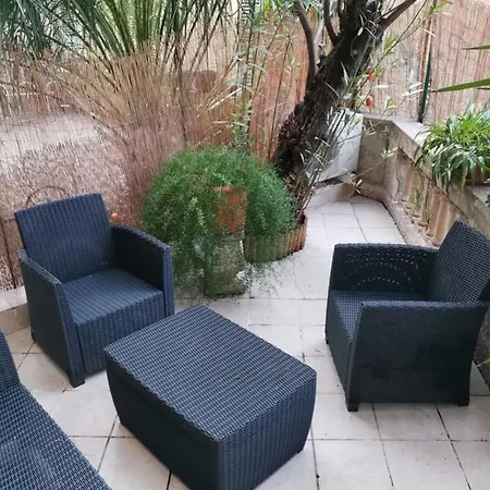 Cozy Studio 37 M Ideal For 2 With Garden 尼斯